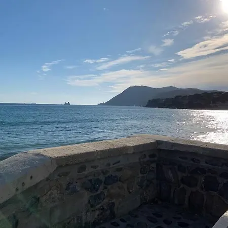 Les Sablettes Vue شقة *